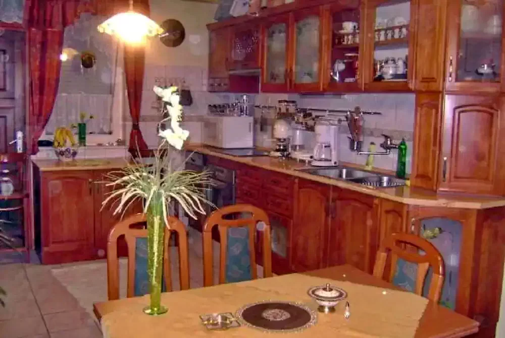  Cazare | Hotel**** (K1025-9) Imaginea poate fi supusă drepturilor de autor. Se recomandă contactarea titularului drepturilor.