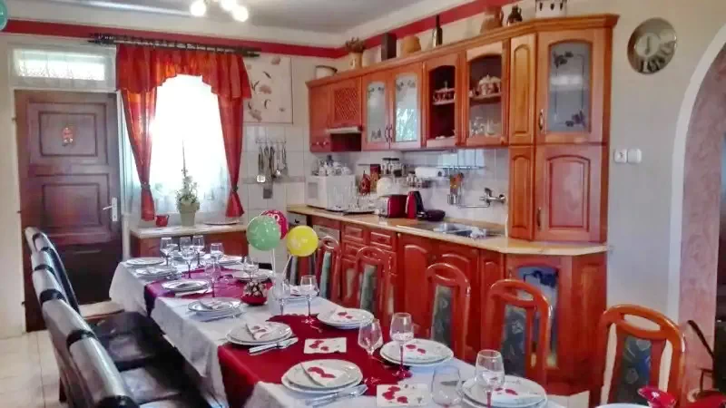  Cazare | Hotel**** (K1025-18) Imaginea poate fi supusă drepturilor de autor. Se recomandă contactarea titularului drepturilor.