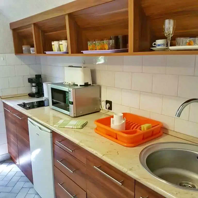  Cazare | Bungalow (K0906-6) Imaginea poate fi supusă drepturilor de autor. Se recomandă contactarea titularului drepturilor.