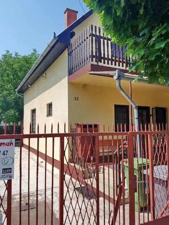 Hajdúszoboszló Szállás | Bungalow (K0906-34) A kép szerzői jogvédelem alatt állhat. Javasolt a kapcsolatfelvétel a jog tulajdonossal.