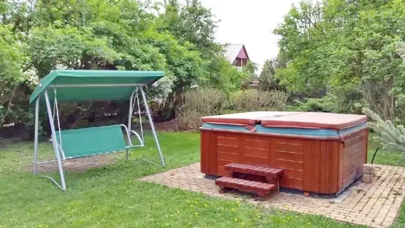  Cazare | Sat de vacanță (K0337-1) Imaginea poate fi supusă drepturilor de autor. Se recomandă contactarea titularului drepturilor.