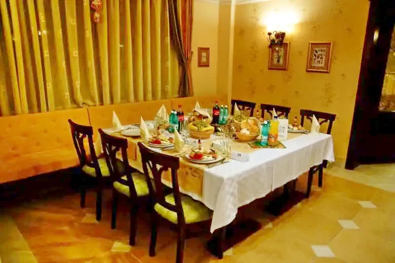 Băile Herculane Cazare | Motel (K0879-2) Imaginea poate fi supusă drepturilor de autor. Se recomandă contactarea titularului drepturilor.