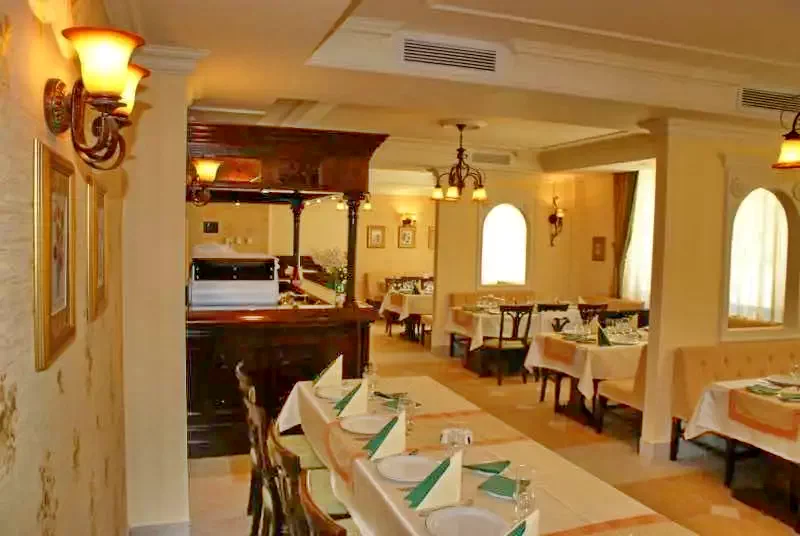 Băile Herculane Cazare | Motel (K0879-12) Imaginea poate fi supusă drepturilor de autor. Se recomandă contactarea titularului drepturilor.