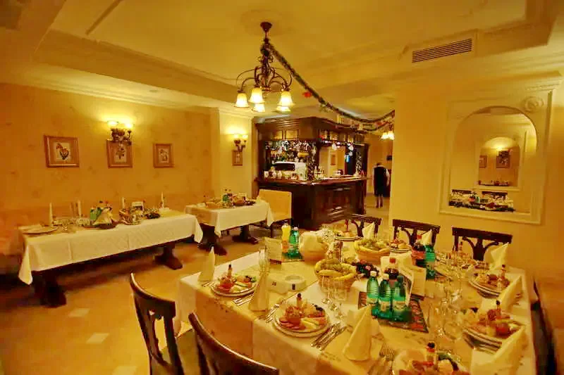 Băile Herculane Cazare | Motel (K0879-15) Imaginea poate fi supusă drepturilor de autor. Se recomandă contactarea titularului drepturilor.