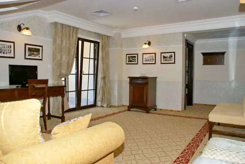 Băile Herculane Cazare | Motel (K0879-23) Imaginea poate fi supusă drepturilor de autor. Se recomandă contactarea titularului drepturilor.