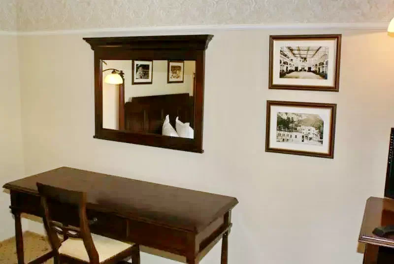 Băile Herculane Cazare | Motel (K0879-26) Imaginea poate fi supusă drepturilor de autor. Se recomandă contactarea titularului drepturilor.