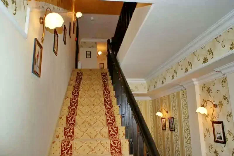 Herkulesfürdő Szállás | Motel (K0879-31) A kép szerzői jogvédelem alatt állhat. Javasolt a kapcsolatfelvétel a jog tulajdonossal.