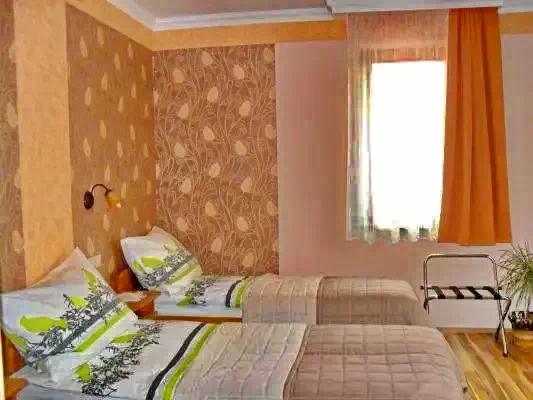 Hajdúszoboszló Szállás | Turisztikai panzió (K1071-4) A kép szerzői jogvédelem alatt állhat. Javasolt a kapcsolatfelvétel a jog tulajdonossal.