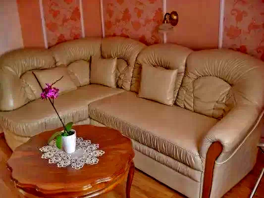  Cazare | Pensiune turistică (K1071-7) Imaginea poate fi supusă drepturilor de autor. Se recomandă contactarea titularului drepturilor.