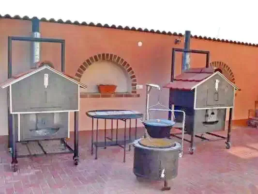  Cazare | Pensiune turistică (K1071-23) Imaginea poate fi supusă drepturilor de autor. Se recomandă contactarea titularului drepturilor.