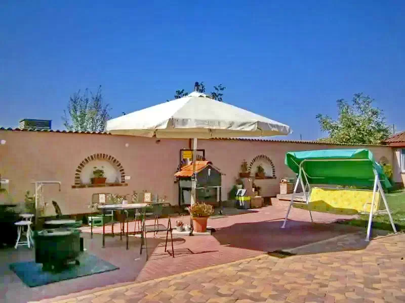  Cazare | Pensiune turistică (K1071-34) Imaginea poate fi supusă drepturilor de autor. Se recomandă contactarea titularului drepturilor.