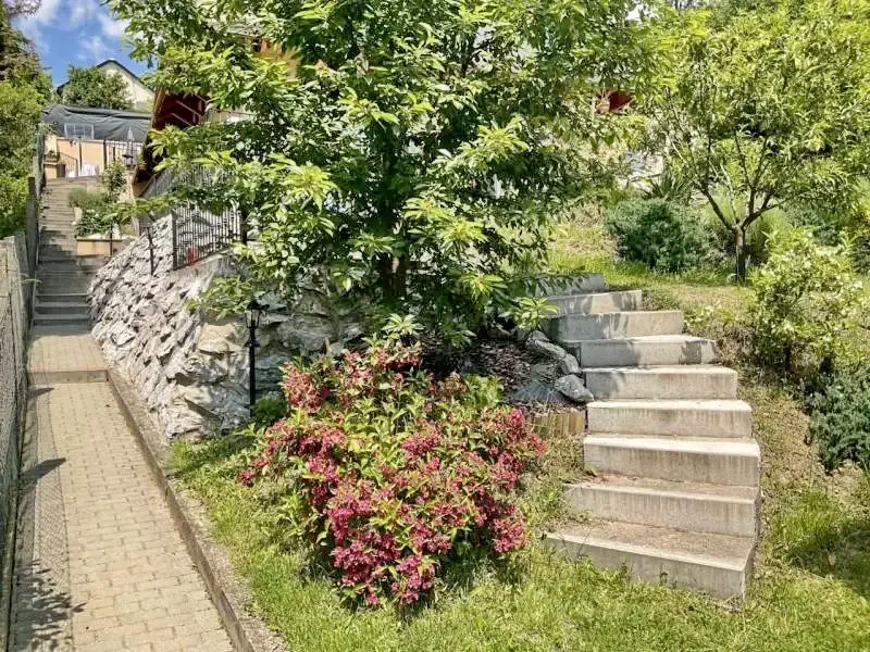 Mișcolț Cazare | Motel (K0512-32) Imaginea poate fi supusă drepturilor de autor. Se recomandă contactarea titularului drepturilor.