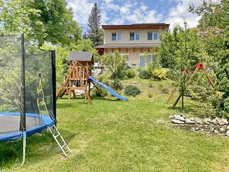 Mișcolț Cazare | Motel (K0512-56) Imaginea poate fi supusă drepturilor de autor. Se recomandă contactarea titularului drepturilor.