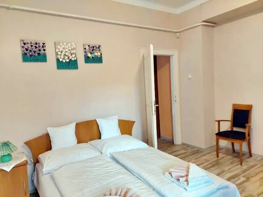 Miskolc Szállás | Bungalow (K0666-42) A kép szerzői jogvédelem alatt állhat. Javasolt a kapcsolatfelvétel a jog tulajdonossal.