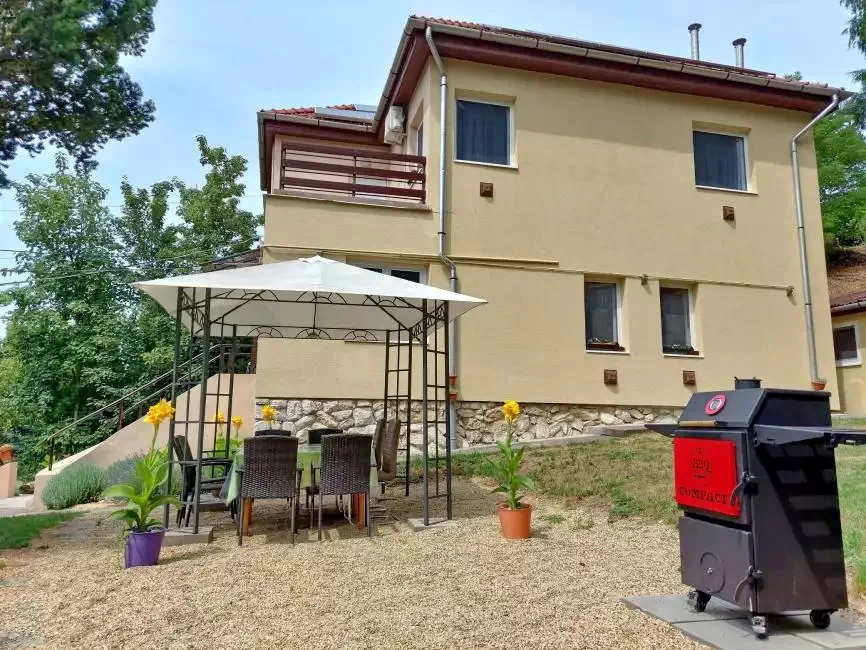 Miskolc Szállás | Bungalow (K0666-49) A kép szerzői jogvédelem alatt állhat. Javasolt a kapcsolatfelvétel a jog tulajdonossal.