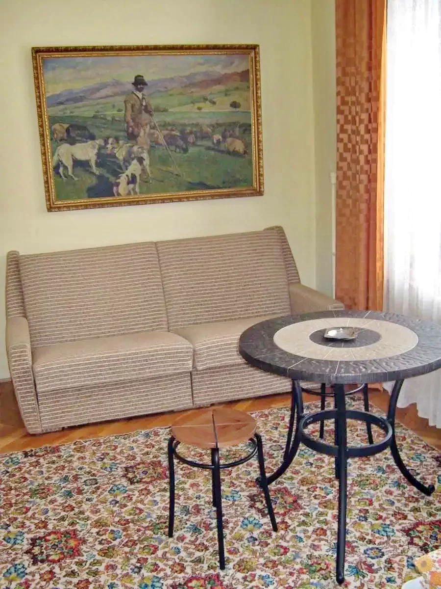 Mișcolț Cazare | Casă de apartamente (K0859-5) Imaginea poate fi supusă drepturilor de autor. Se recomandă contactarea titularului drepturilor.