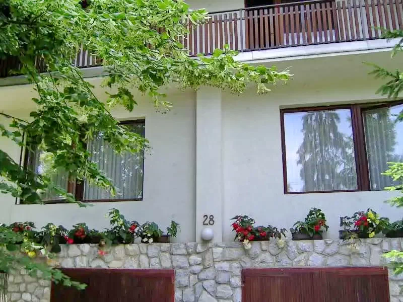 Miskolc Szállás | Apartmanház (K0859-14) A kép szerzői jogvédelem alatt állhat. Javasolt a kapcsolatfelvétel a jog tulajdonossal. Miskolc Szállás | Apartmanház (K0859-14) A kép szerzői jogvédelem alatt állhat. Javasolt a kapcsolatfelvétel a jog tulajdonossal.