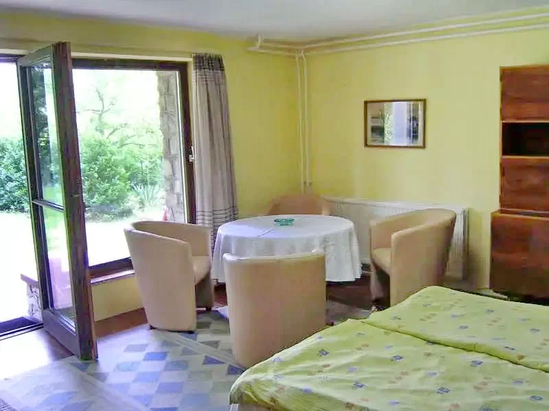 Mișcolț Cazare | Casă de apartamente (K0859-16) Imaginea poate fi supusă drepturilor de autor. Se recomandă contactarea titularului drepturilor.