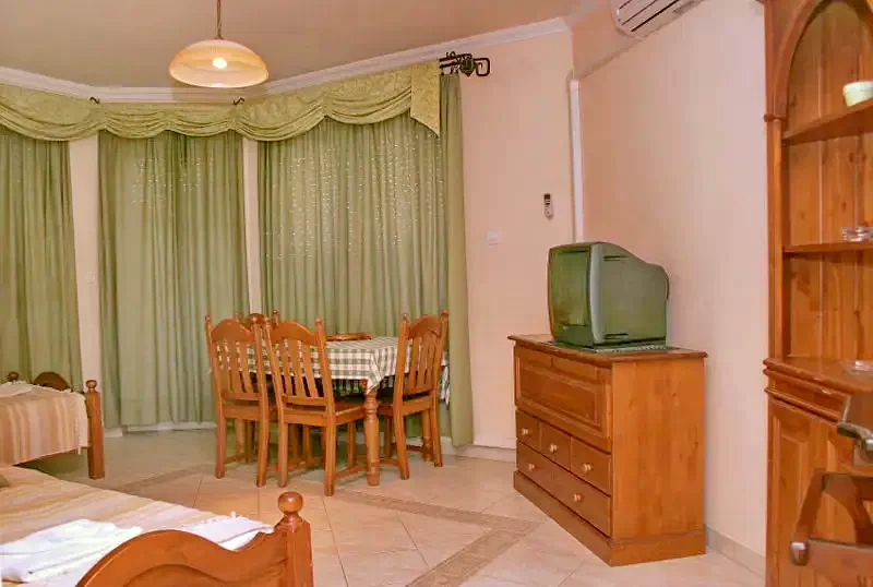 Hajdúszoboszló Szállás | Üdülőfalu (K0588-3) A kép szerzői jogvédelem alatt állhat. Javasolt a kapcsolatfelvétel a jog tulajdonossal.