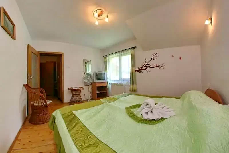 Băile Herculane Cazare | Motel (K0898-7) Imaginea poate fi supusă drepturilor de autor. Se recomandă contactarea titularului drepturilor.