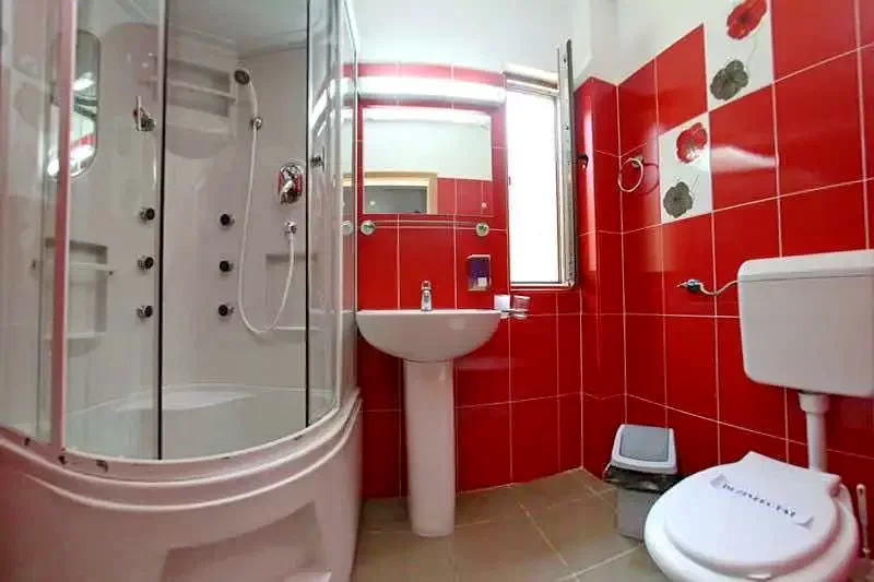 Herkulesfürdő Szállás | Motel (K0898-10) A kép szerzői jogvédelem alatt állhat. Javasolt a kapcsolatfelvétel a jog tulajdonossal.