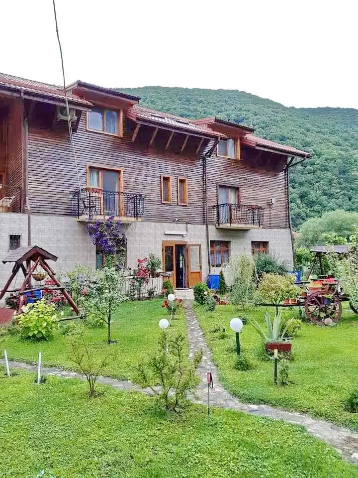 Băile Herculane Cazare | Hostel (K0898-22) Imaginea poate fi supusă drepturilor de autor. Se recomandă contactarea titularului drepturilor.