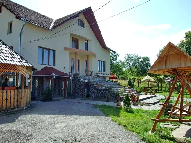 Alsóróna Szállás | Kemping / turistapihenő (K0750-1) A kép szerzői jogvédelem alatt állhat. Javasolt a kapcsolatfelvétel a jog tulajdonossal.