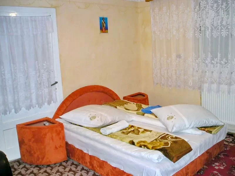 Alsóróna Szállás | Motel (K0749-6) A kép szerzői jogvédelem alatt állhat. Javasolt a kapcsolatfelvétel a jog tulajdonossal.