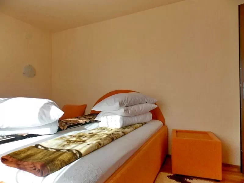 Rona de Jos Cazare | Motel (K0749-18) Imaginea poate fi supusă drepturilor de autor. Se recomandă contactarea titularului drepturilor.