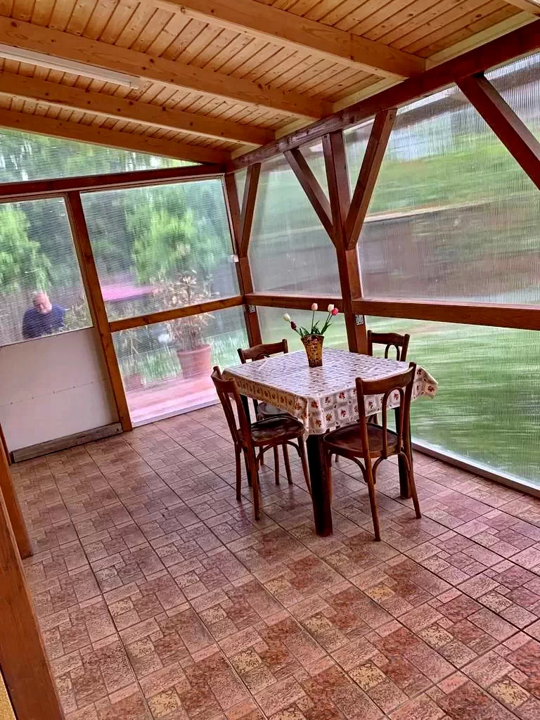  Cazare | Sat de vacanță (K0014-3) Imaginea poate fi supusă drepturilor de autor. Se recomandă contactarea titularului drepturilor.