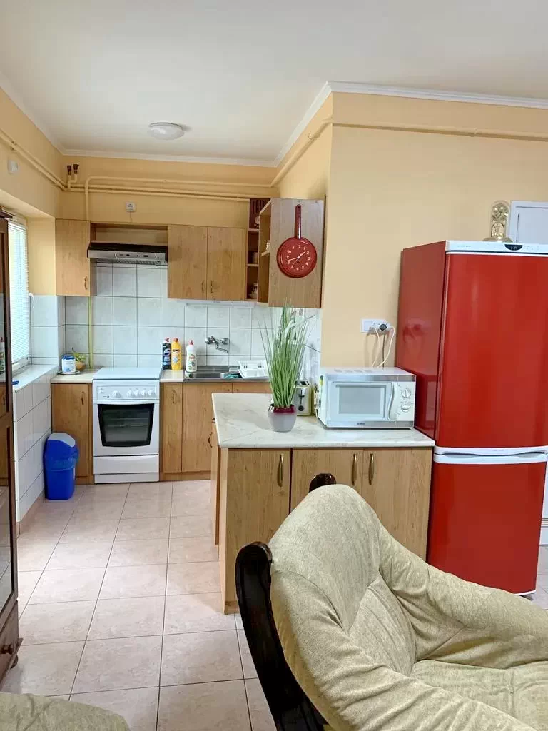  Cazare | Sat de vacanță (K0014-9) Imaginea poate fi supusă drepturilor de autor. Se recomandă contactarea titularului drepturilor.