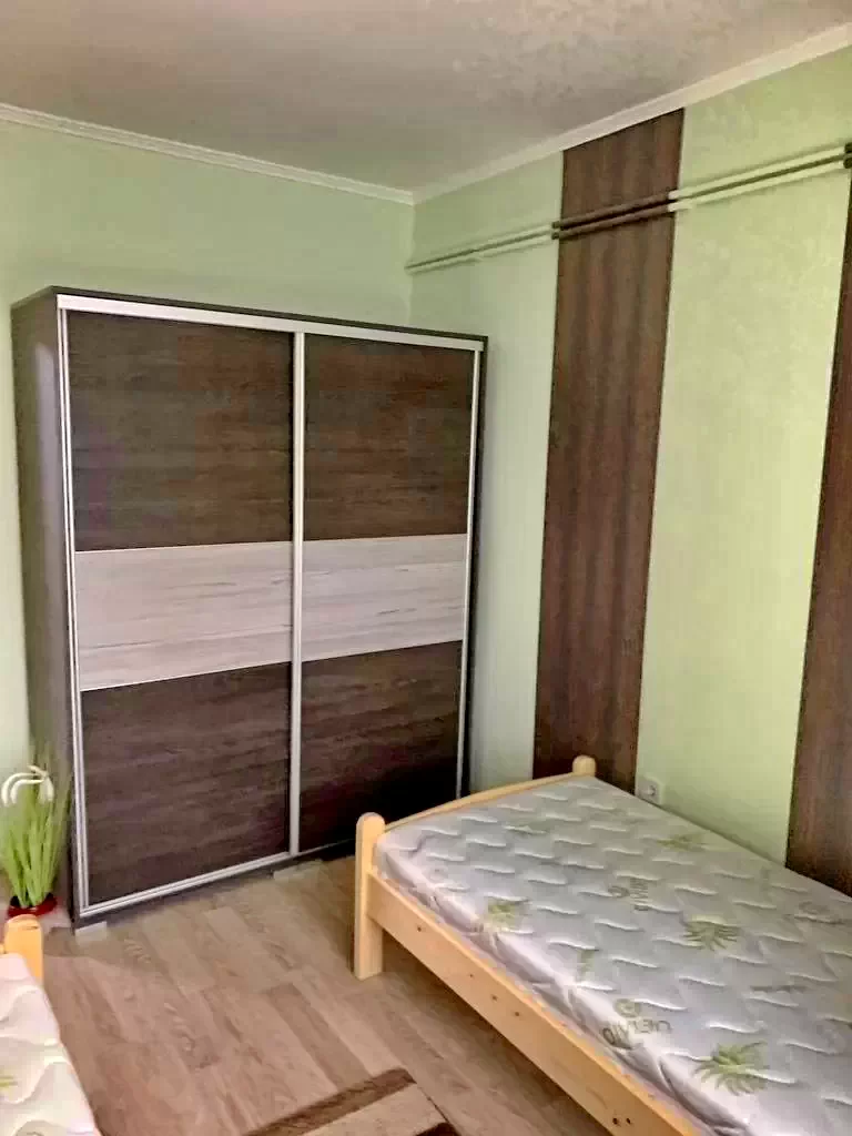  Cazare | Sat de vacanță (K0014-12) Imaginea poate fi supusă drepturilor de autor. Se recomandă contactarea titularului drepturilor.