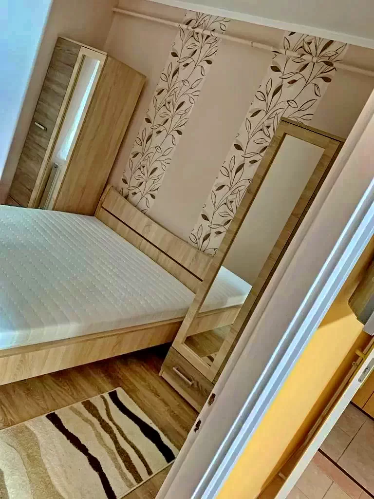  Cazare | Sat de vacanță (K0014-14) Imaginea poate fi supusă drepturilor de autor. Se recomandă contactarea titularului drepturilor.