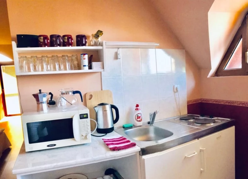 Hajdúszoboszló Szállás | Apartmanház (K1029-15) A kép szerzői jogvédelem alatt állhat. Javasolt a kapcsolatfelvétel a jog tulajdonossal.