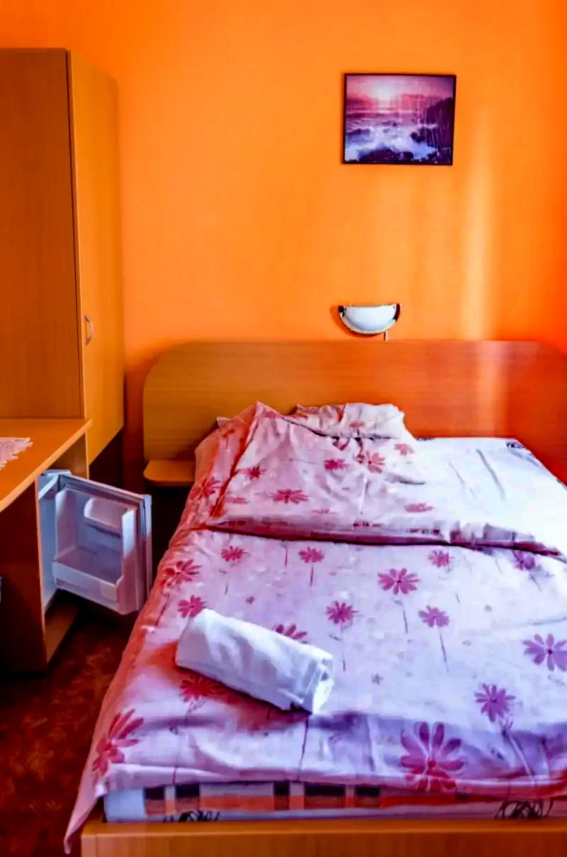 Mișcolț Cazare | Sat de vacanță (K0632-21) Imaginea poate fi supusă drepturilor de autor. Se recomandă contactarea titularului drepturilor.