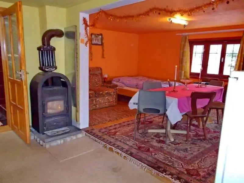 Băile Bálványos Cazare | Camping / Popas turistic (K0630-8) Imaginea poate fi supusă drepturilor de autor. Se recomandă contactarea titularului drepturilor.