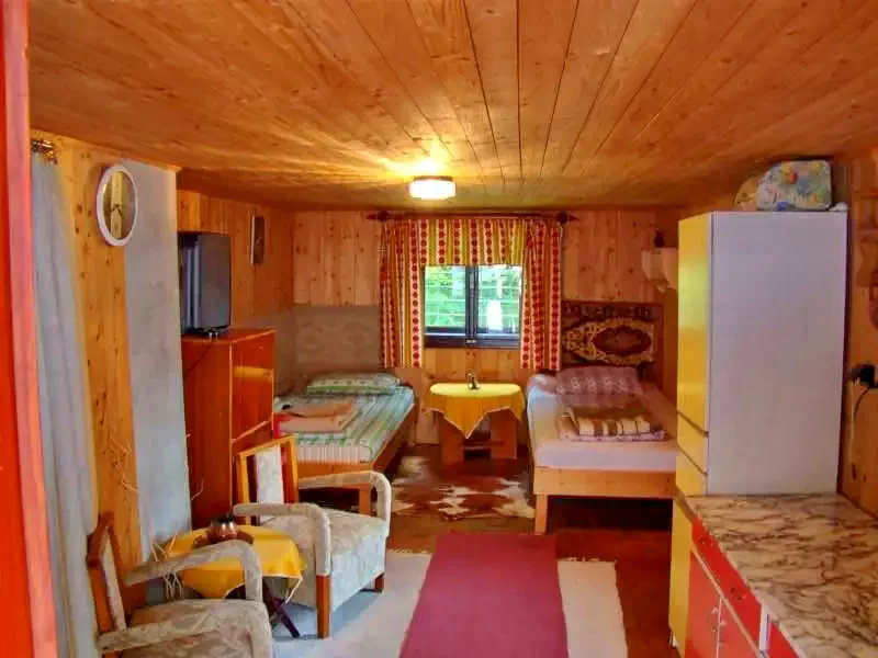 Băile Bálványos Cazare | Camping / Popas turistic (K0630-12) Imaginea poate fi supusă drepturilor de autor. Se recomandă contactarea titularului drepturilor.