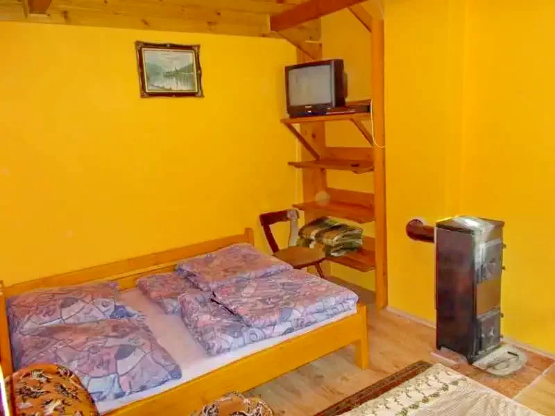 Băile Bálványos Cazare | Camping / Popas turistic (K0630-13) Imaginea poate fi supusă drepturilor de autor. Se recomandă contactarea titularului drepturilor.