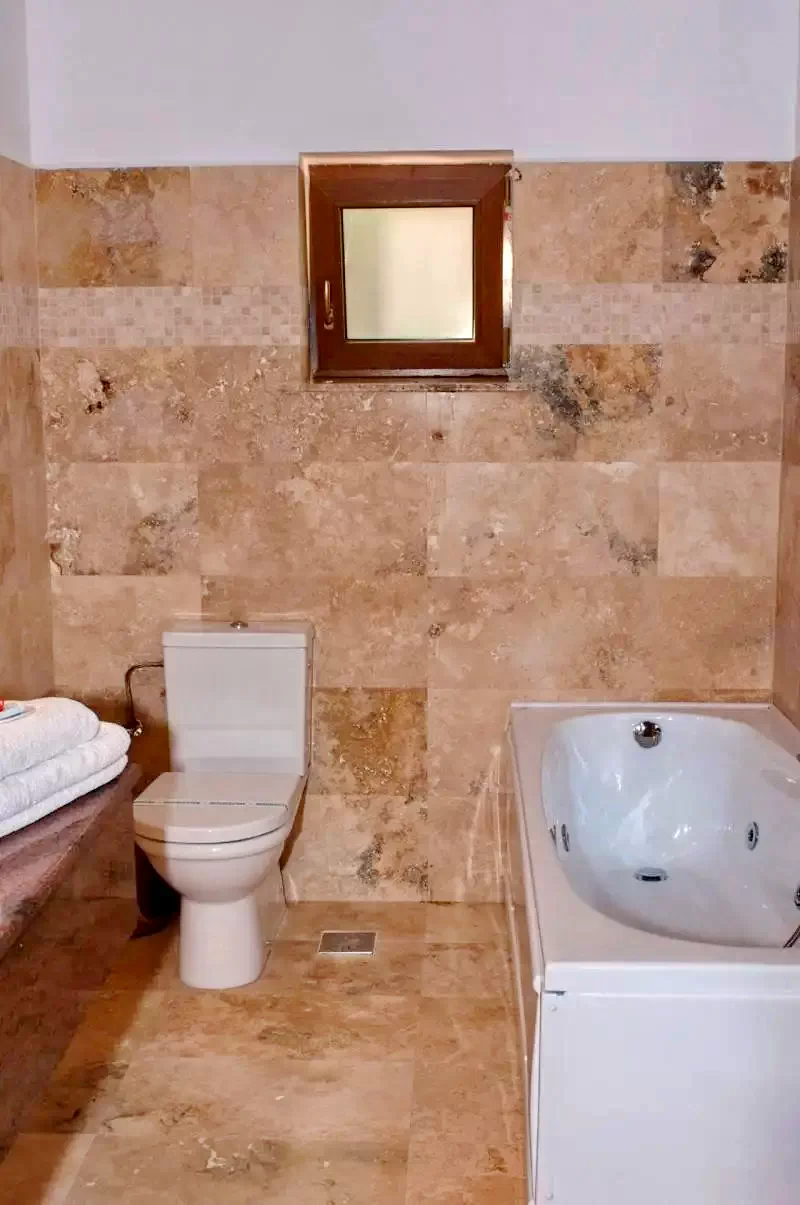 Eforie Nord Cazare | Camping / Popas turistic (K1322-15) Imaginea poate fi supusă drepturilor de autor. Se recomandă contactarea titularului drepturilor.