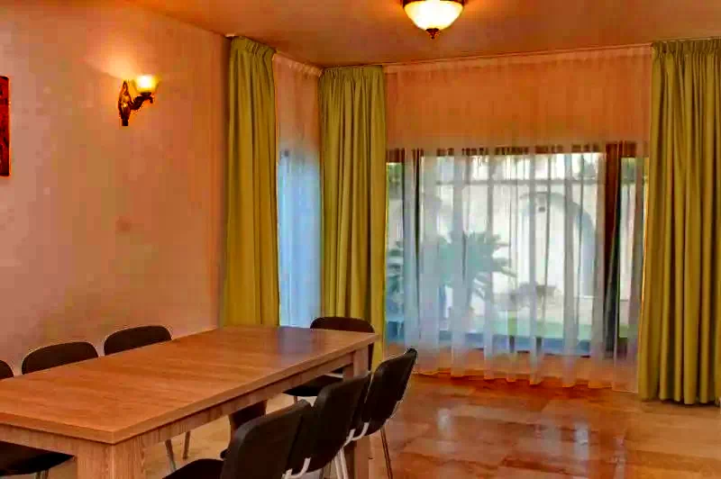 Eforie Nord Cazare | Camping / Popas turistic (K1322-18) Imaginea poate fi supusă drepturilor de autor. Se recomandă contactarea titularului drepturilor.