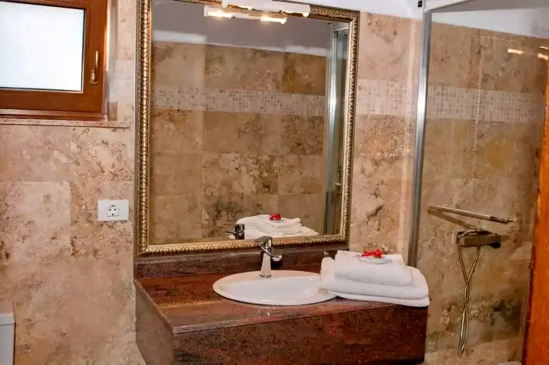 Eforie Nord Cazare | Camping / Popas turistic (K1322-24) Imaginea poate fi supusă drepturilor de autor. Se recomandă contactarea titularului drepturilor.