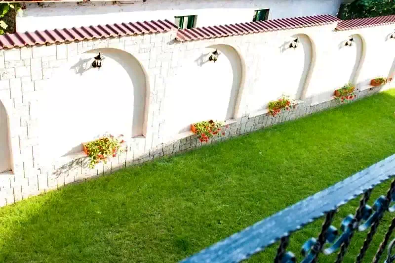 Eforie Nord Cazare | Camping / Popas turistic (K1322-29) Imaginea poate fi supusă drepturilor de autor. Se recomandă contactarea titularului drepturilor.