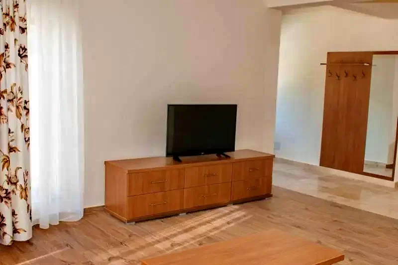  Szállás | Kemping / turistapihenő (K1322-42) A kép szerzői jogvédelem alatt állhat. Javasolt a kapcsolatfelvétel a jog tulajdonossal.