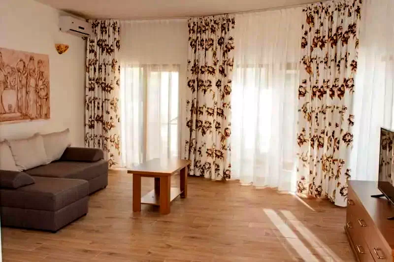 Eforie Nord Cazare | Camping / Popas turistic (K1322-44) Imaginea poate fi supusă drepturilor de autor. Se recomandă contactarea titularului drepturilor.