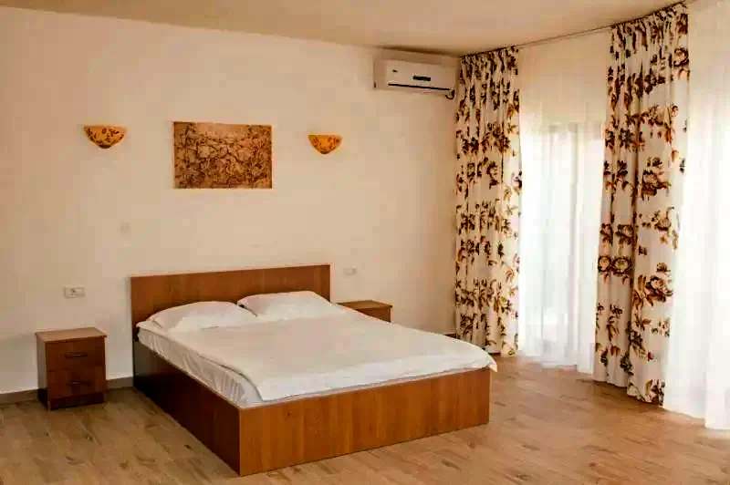 Eforie Nord Cazare | Camping / Popas turistic (K1322-52) Imaginea poate fi supusă drepturilor de autor. Se recomandă contactarea titularului drepturilor.