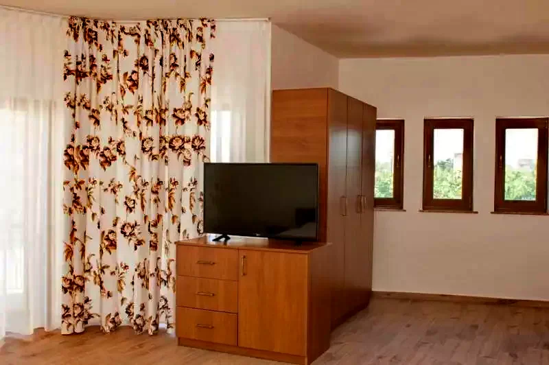 Eforie Nord Cazare | Camping / Popas turistic (K1322-53) Imaginea poate fi supusă drepturilor de autor. Se recomandă contactarea titularului drepturilor.