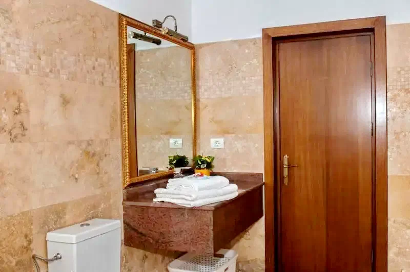 Eforie Nord Cazare | Camping / Popas turistic (K1322-56) Imaginea poate fi supusă drepturilor de autor. Se recomandă contactarea titularului drepturilor.