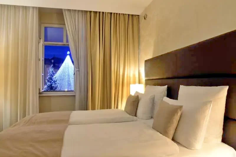 Timișoara Cazare | Hotel**** (K0911-22) Imaginea poate fi supusă drepturilor de autor. Se recomandă contactarea titularului drepturilor.