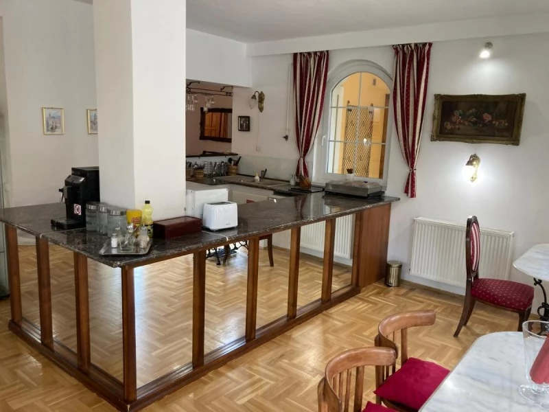 Eger Szállás | Kemping / turistapihenő (K0016-6) A kép szerzői jogvédelem alatt állhat. Javasolt a kapcsolatfelvétel a jog tulajdonossal.