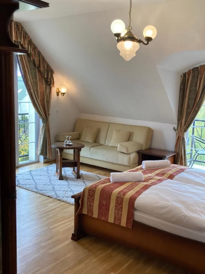  Cazare | Camping / Popas turistic (K0016-11) Imaginea poate fi supusă drepturilor de autor. Se recomandă contactarea titularului drepturilor.